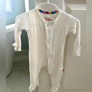 Magnetic me waffle onesie - size 0 to 3 months